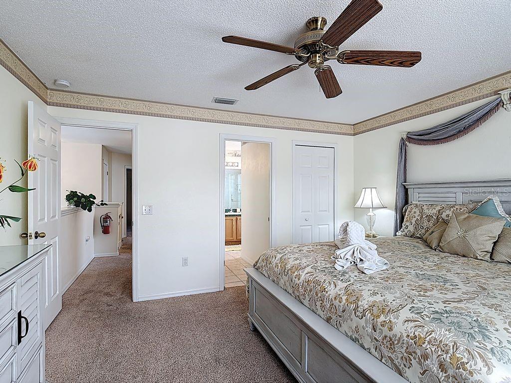 Image 24 of 53 For 955 Lake Berkley Drive