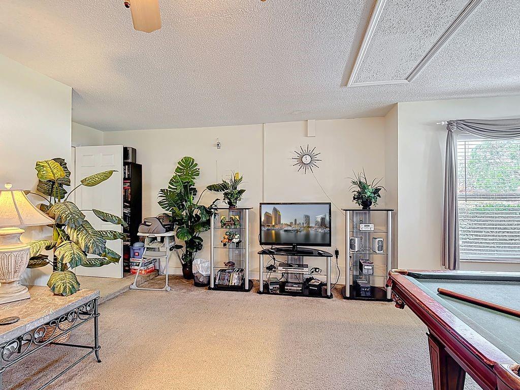 Image 31 of 53 For 955 Lake Berkley Drive