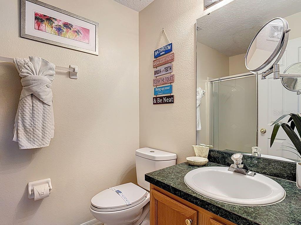 Image 33 of 53 For 955 Lake Berkley Drive