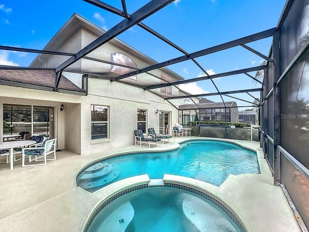 Image 38 of 53 For 955 Lake Berkley Drive