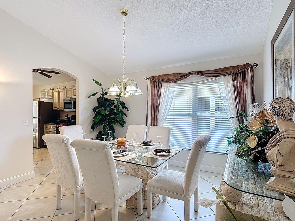 Image 5 of 53 For 955 Lake Berkley Drive