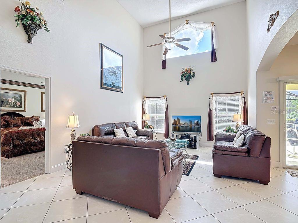 Image 7 of 53 For 955 Lake Berkley Drive