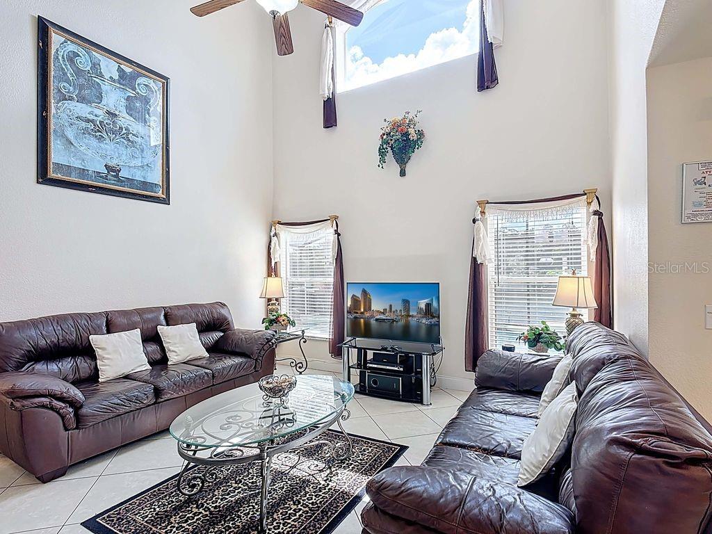 Image 8 of 53 For 955 Lake Berkley Drive