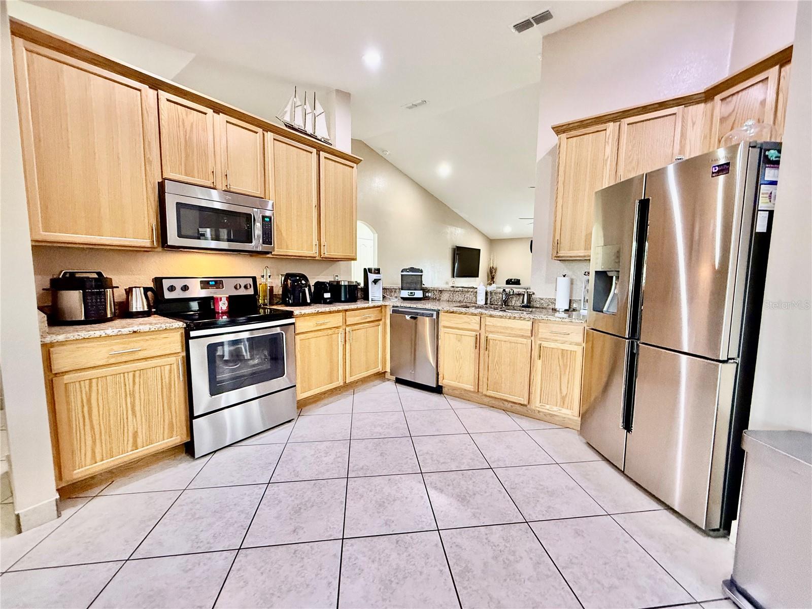 Image 4 of 29 For 6937 Minaxi Drive