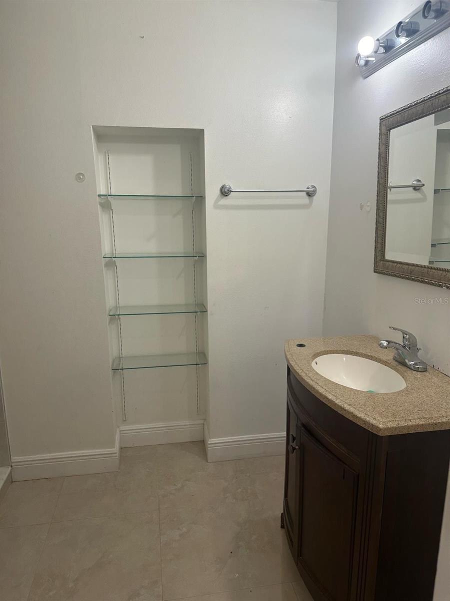 Image 11 of 12 For 1926 Cattleya Drive 3a