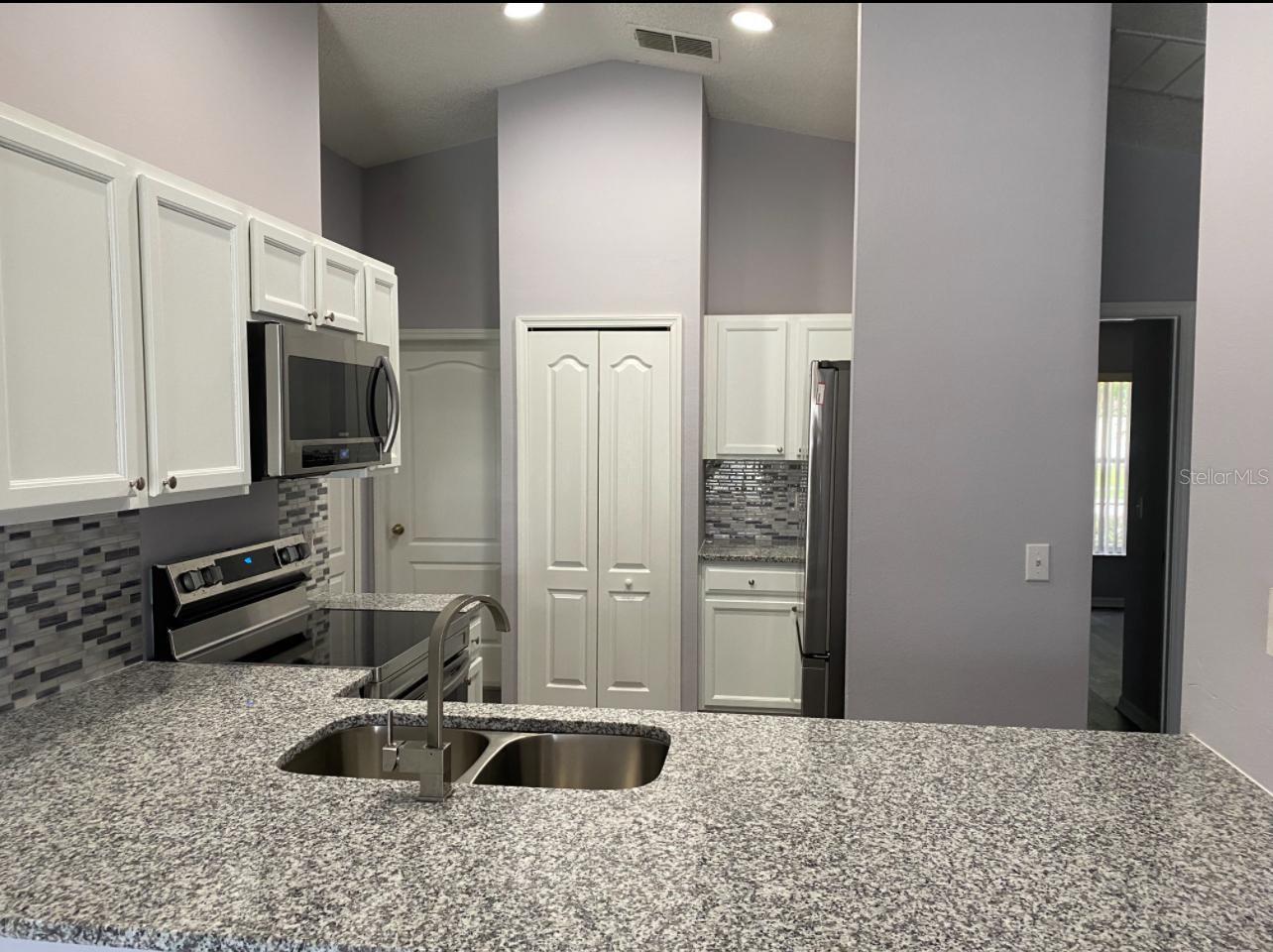Image 3 of 11 For 1548 Tiverton Boulevard