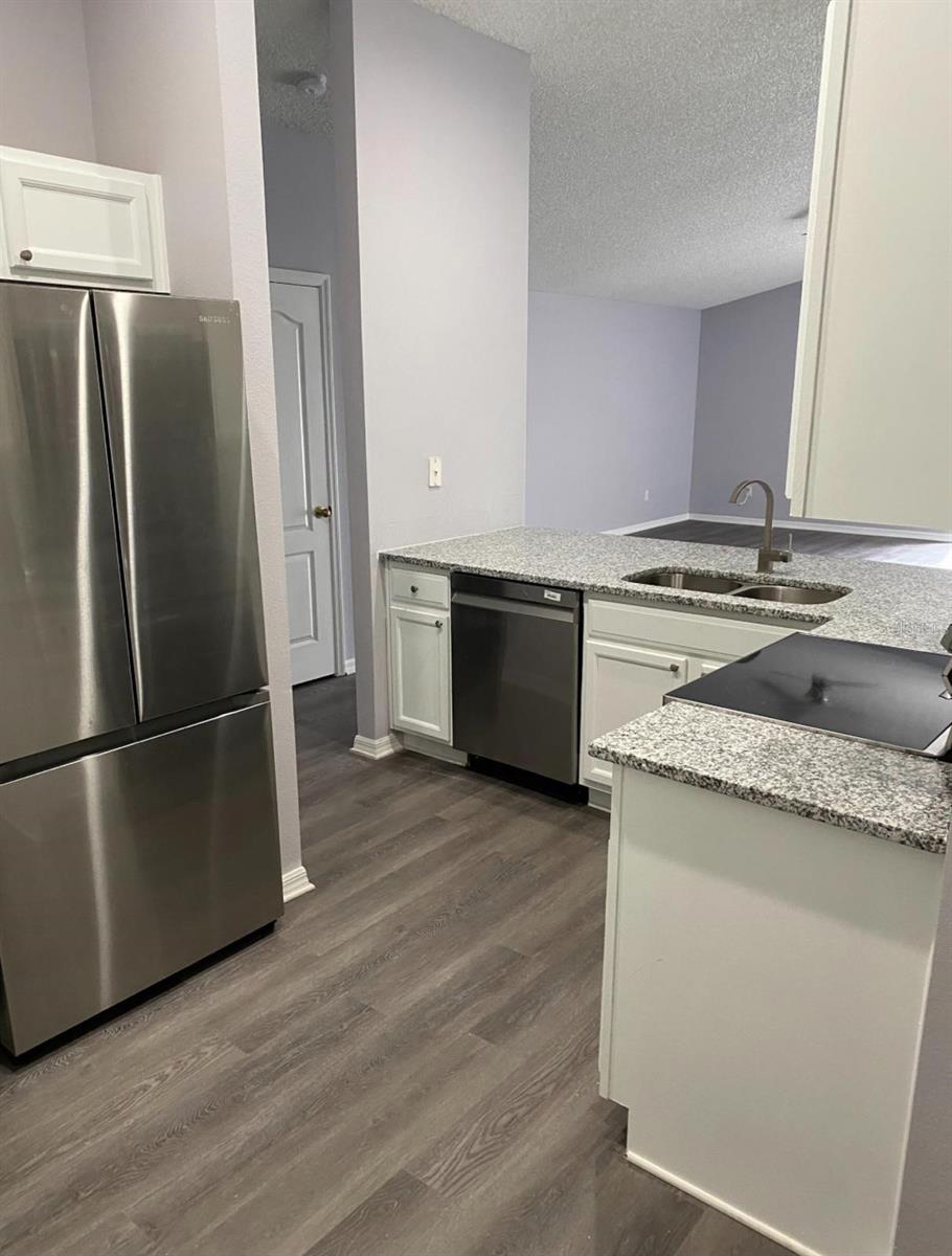 Image 5 of 11 For 1548 Tiverton Boulevard