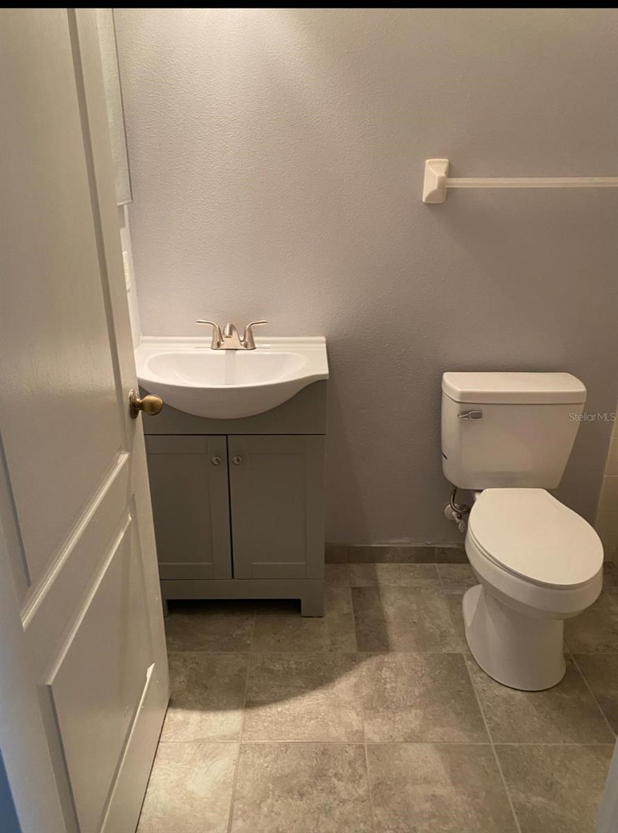 Image 9 of 11 For 1548 Tiverton Boulevard