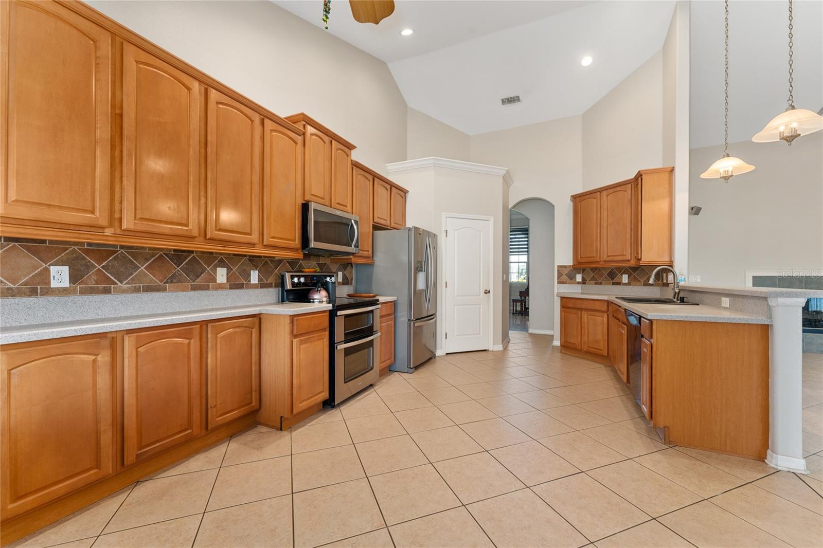Image 10 of 51 For 10932 Williams Avenue