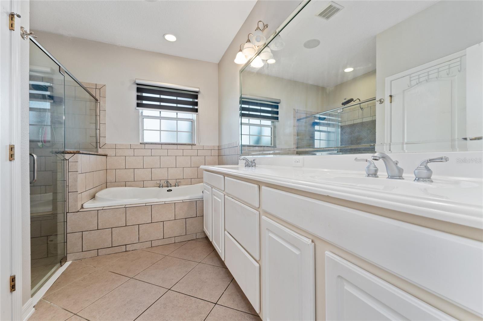Image 24 of 51 For 10932 Williams Avenue