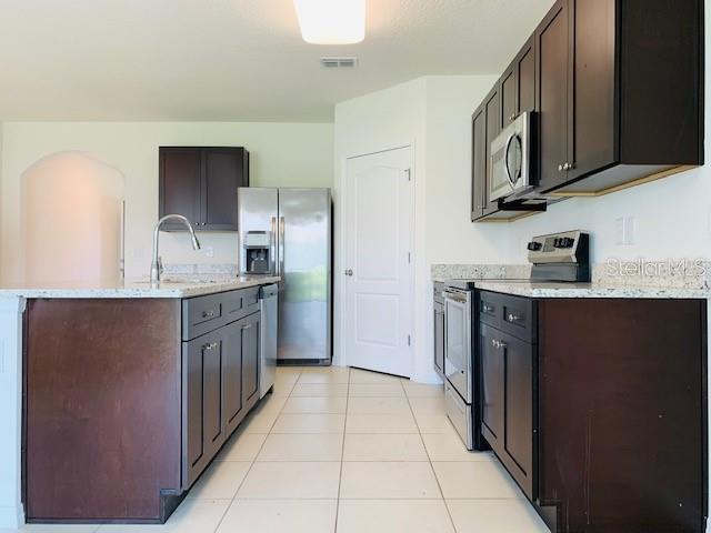Image 7 of 47 For 471 Aberdeen Drive