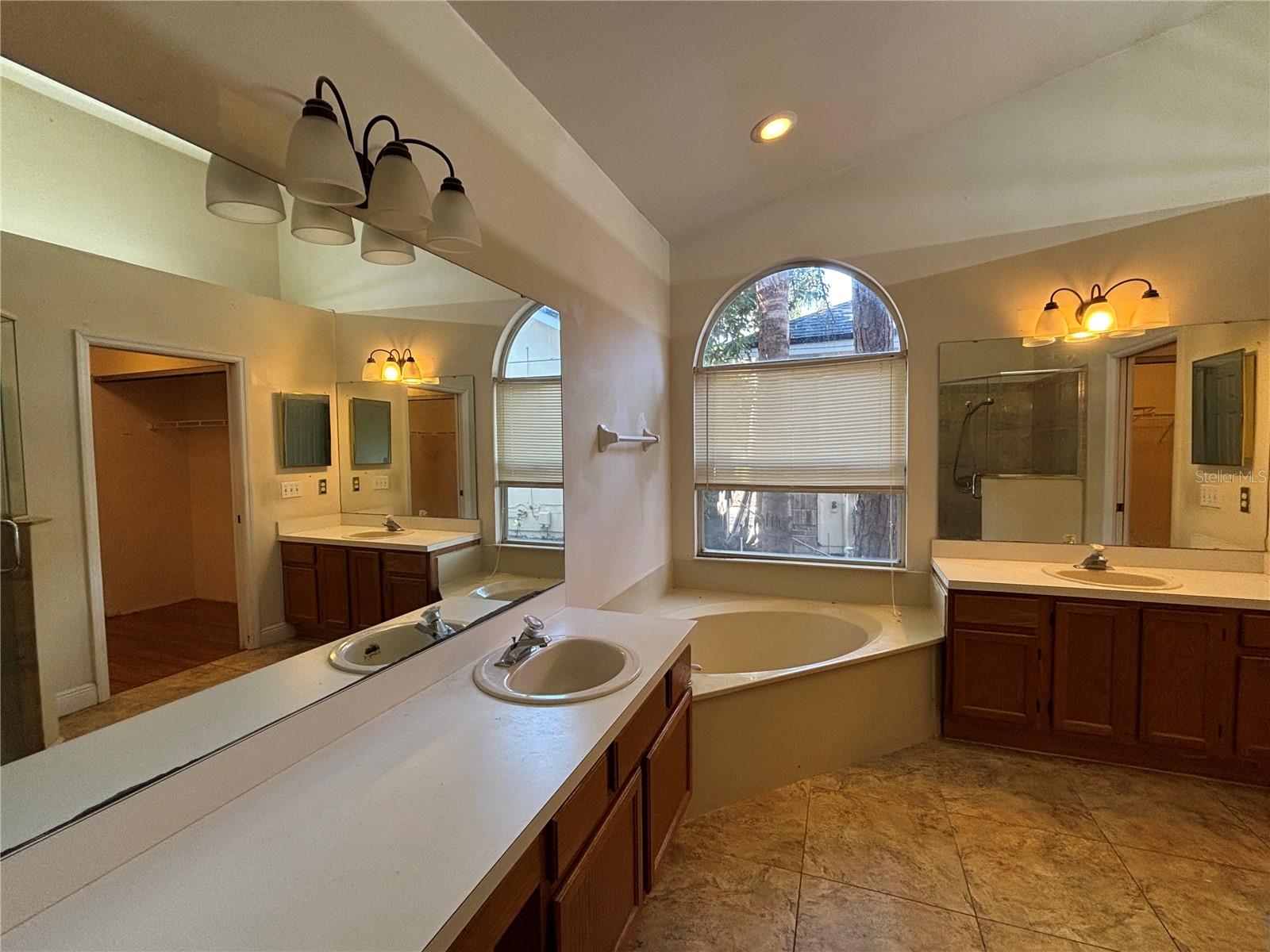 Image 18 of 27 For 2706 Gretagreen Court