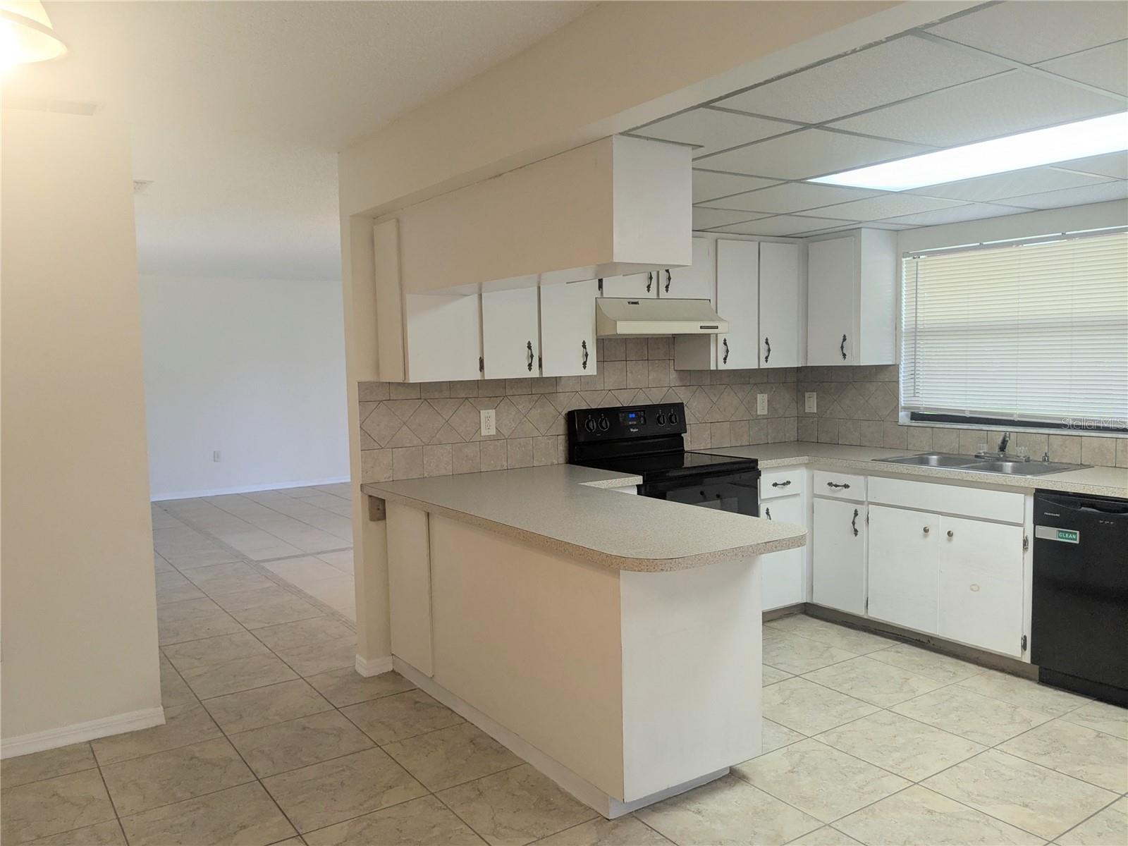 Image 10 of 31 For 614 Midiron Drive