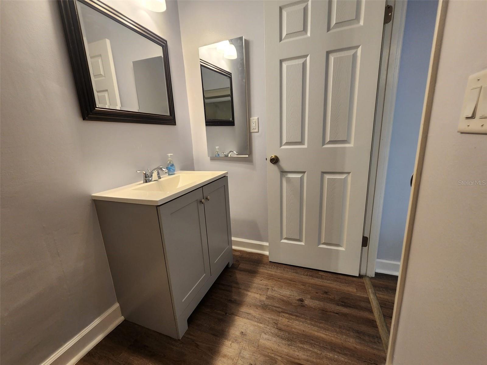 Image 11 of 25 For 14800 Walsingham Road 613