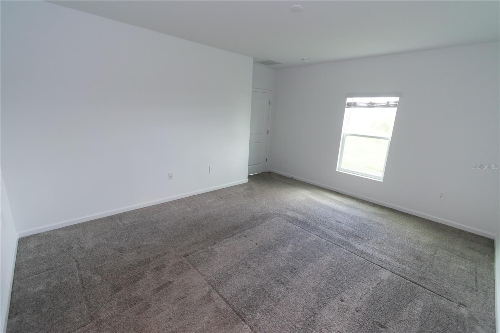 Image 11 of 28 For 934 Jackson Avenue