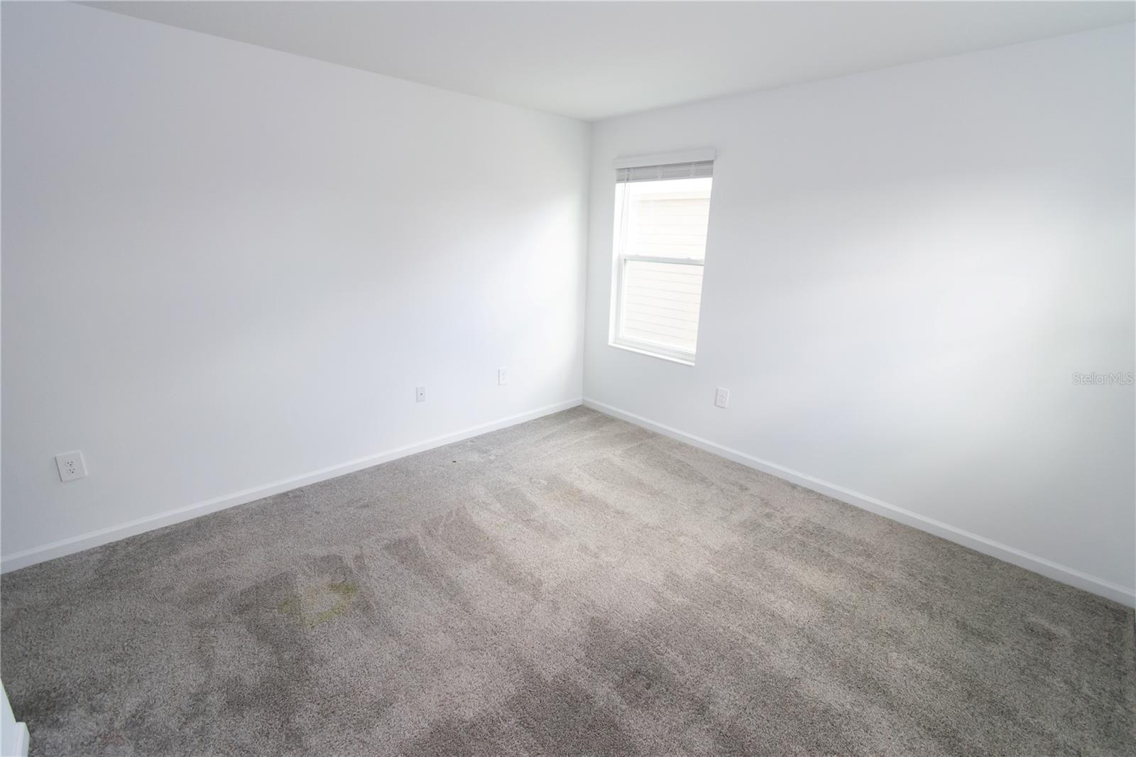 Image 18 of 28 For 934 Jackson Avenue