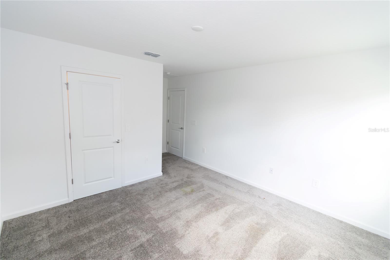 Image 19 of 28 For 934 Jackson Avenue