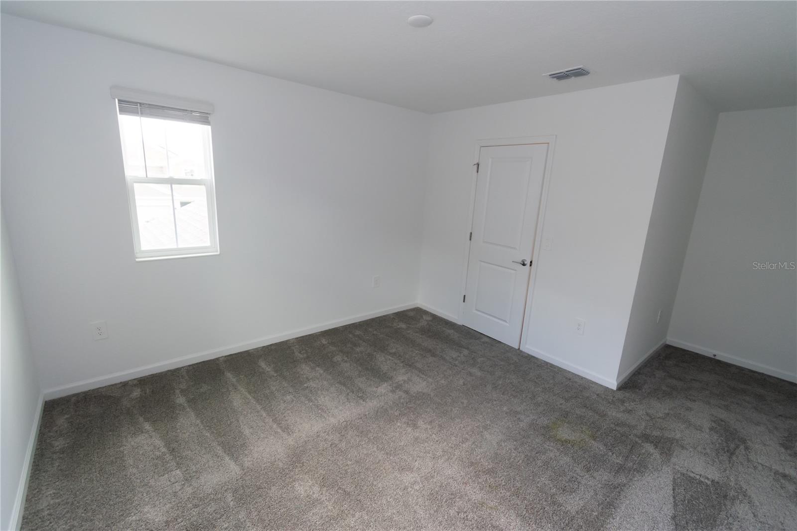 Image 20 of 28 For 934 Jackson Avenue