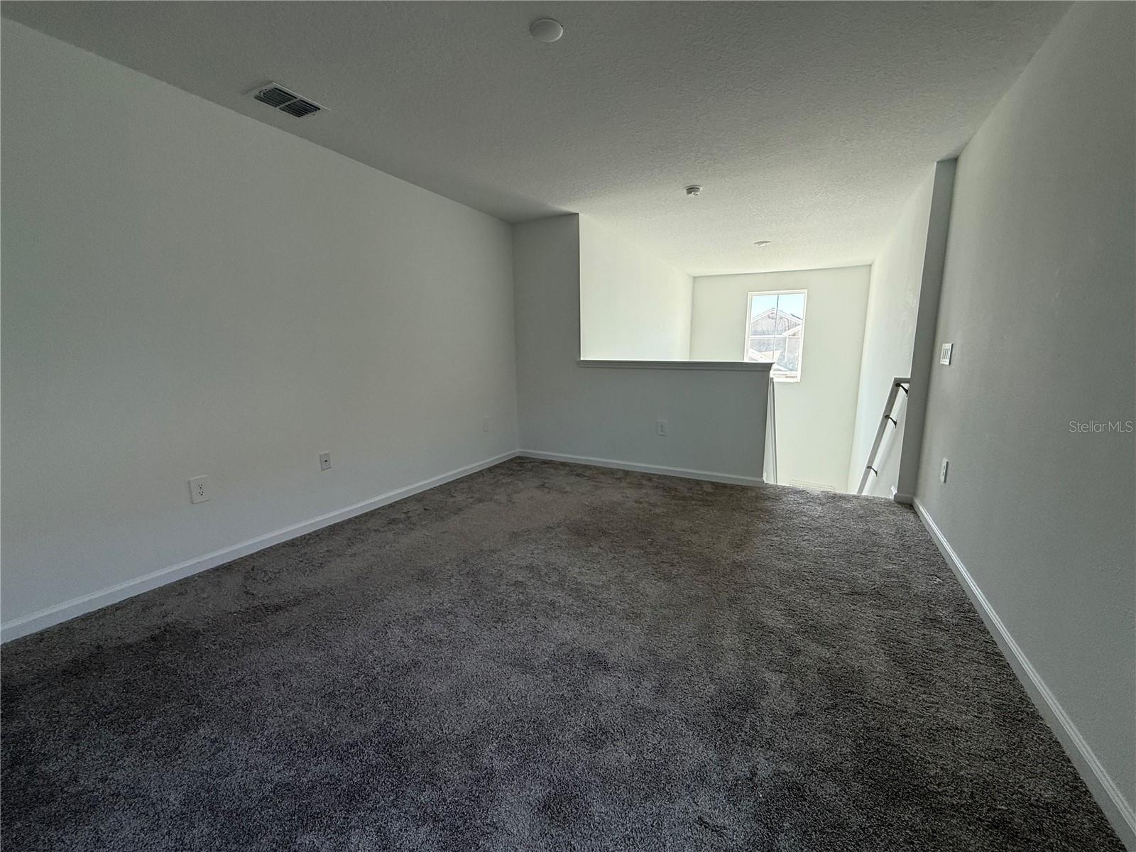 Image 6 of 28 For 934 Jackson Avenue