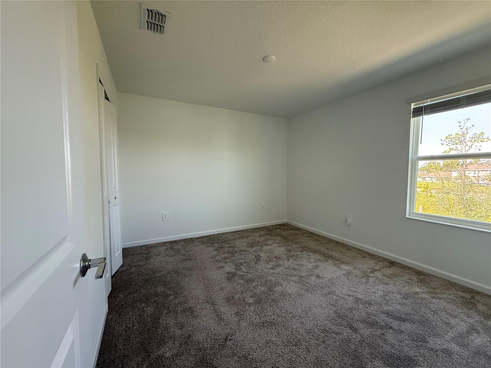 Image 8 of 28 For 934 Jackson Avenue