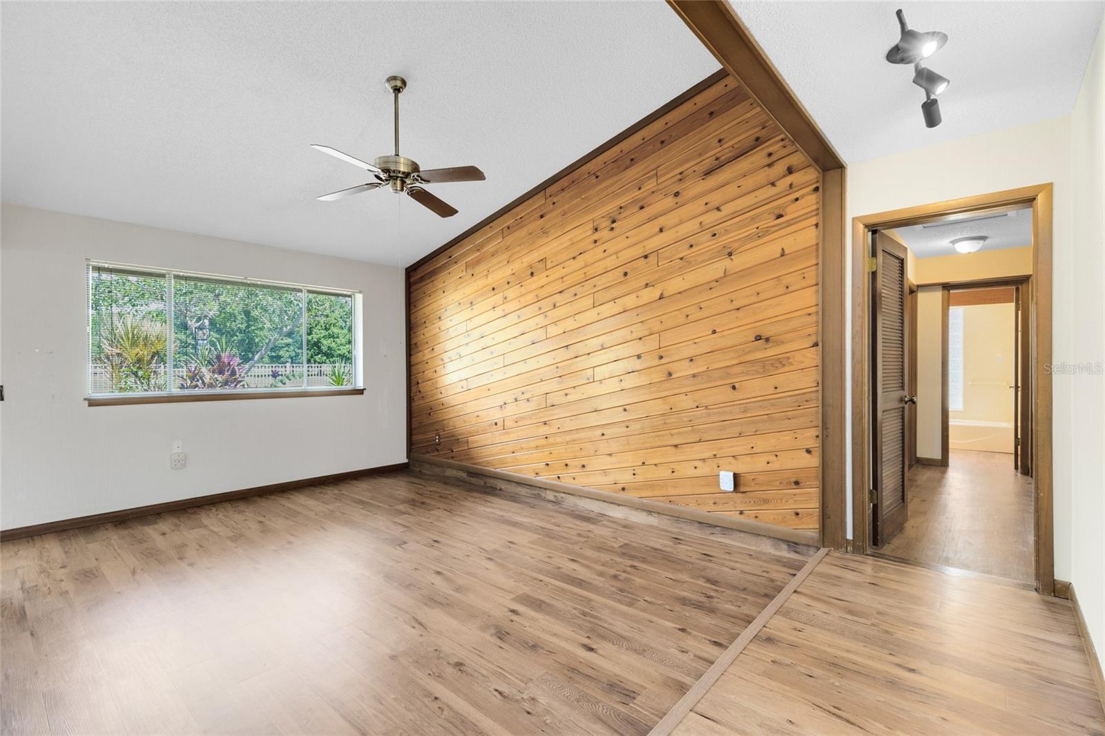 Image 13 of 37 For 1123 Fairway Drive