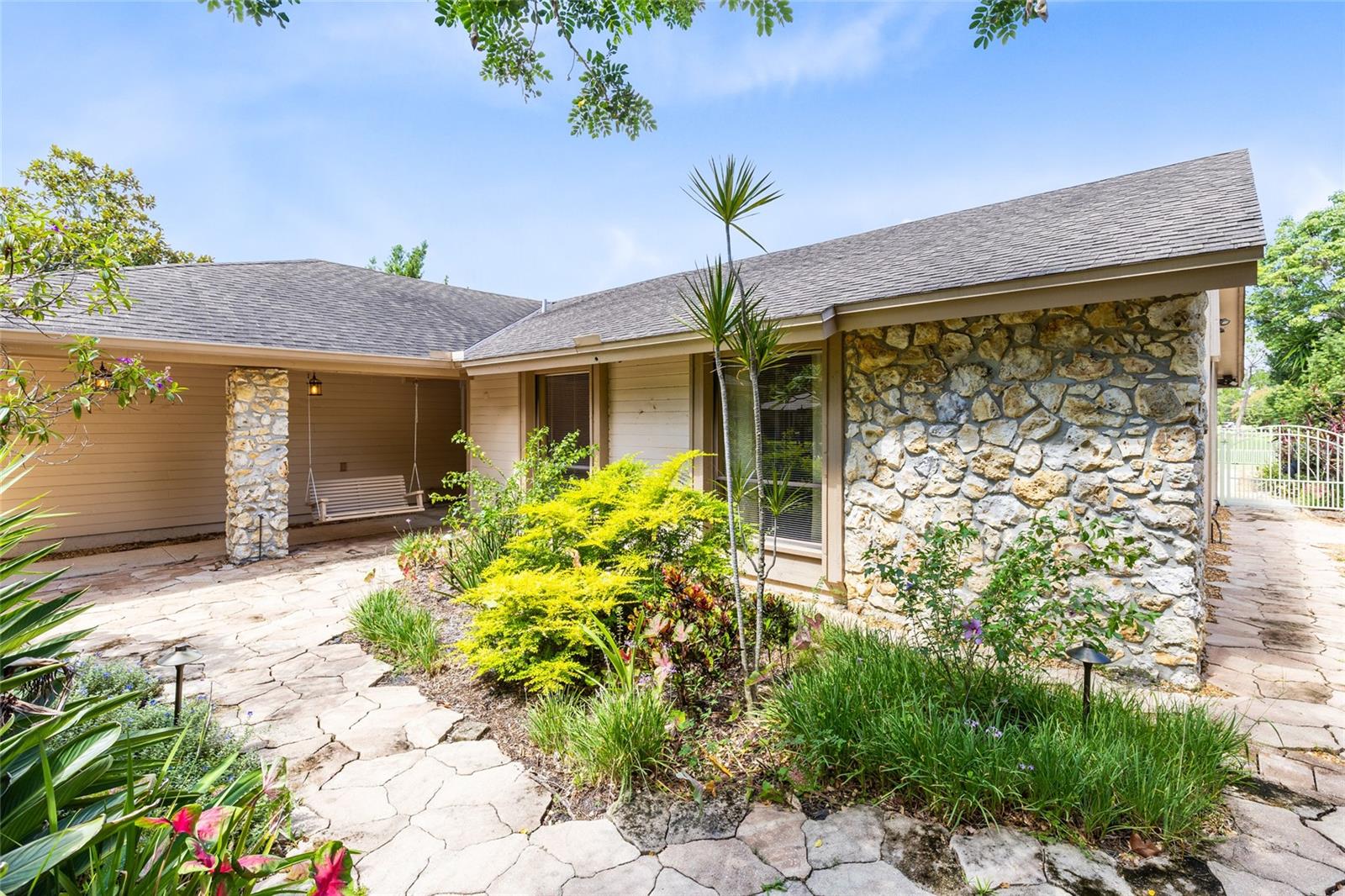 Image 4 of 37 For 1123 Fairway Drive