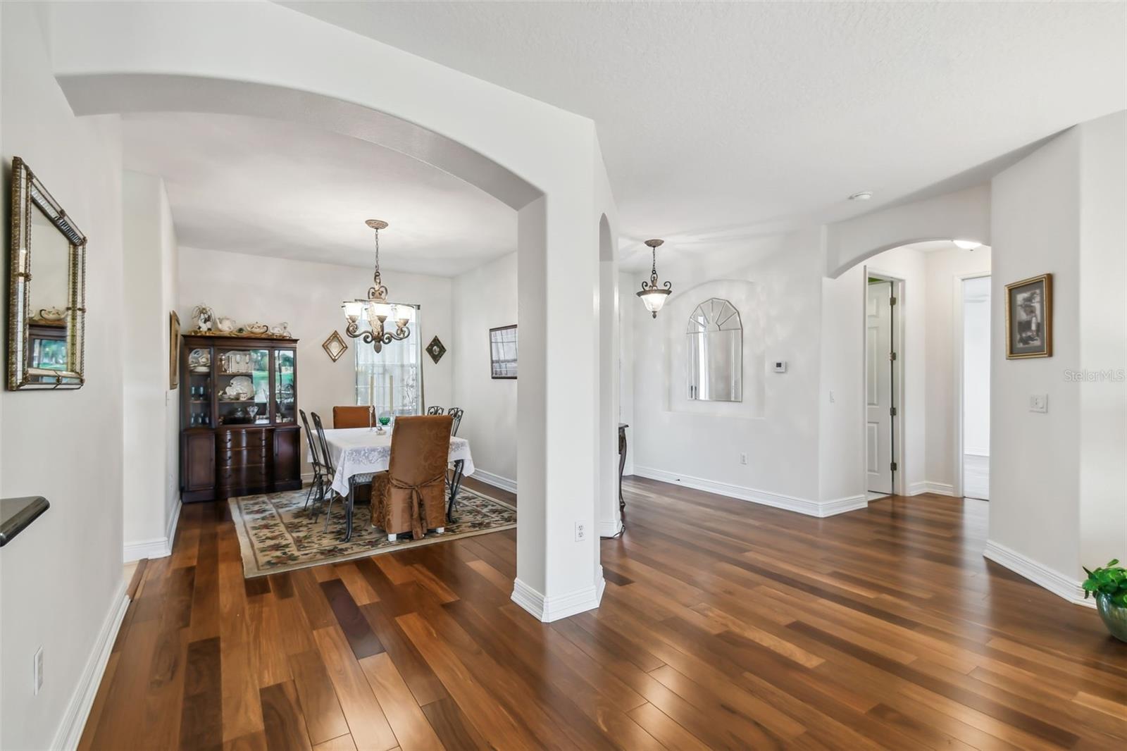 Image 36 of 93 For 525 Genoa Drive
