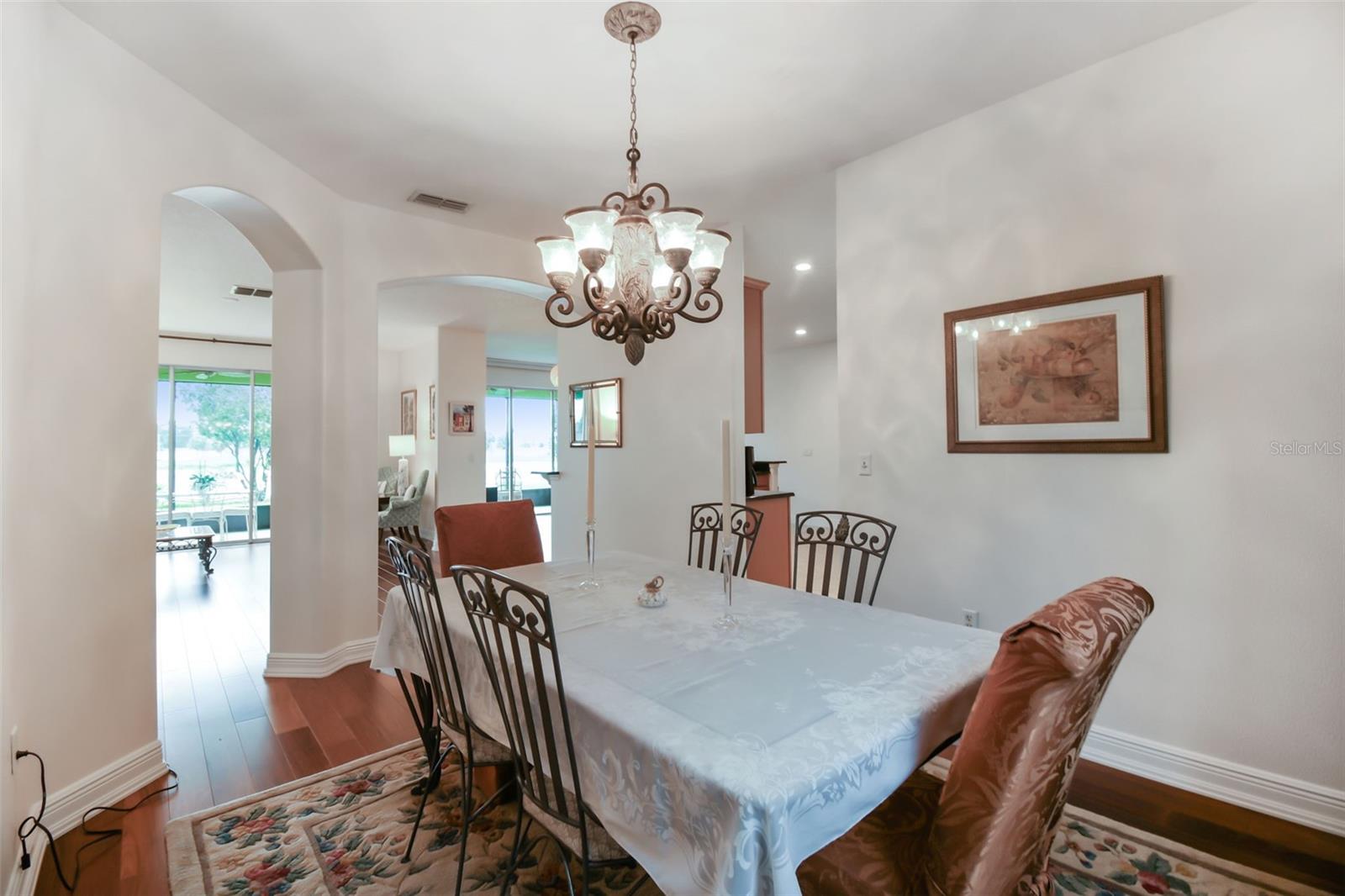 Image 38 of 93 For 525 Genoa Drive