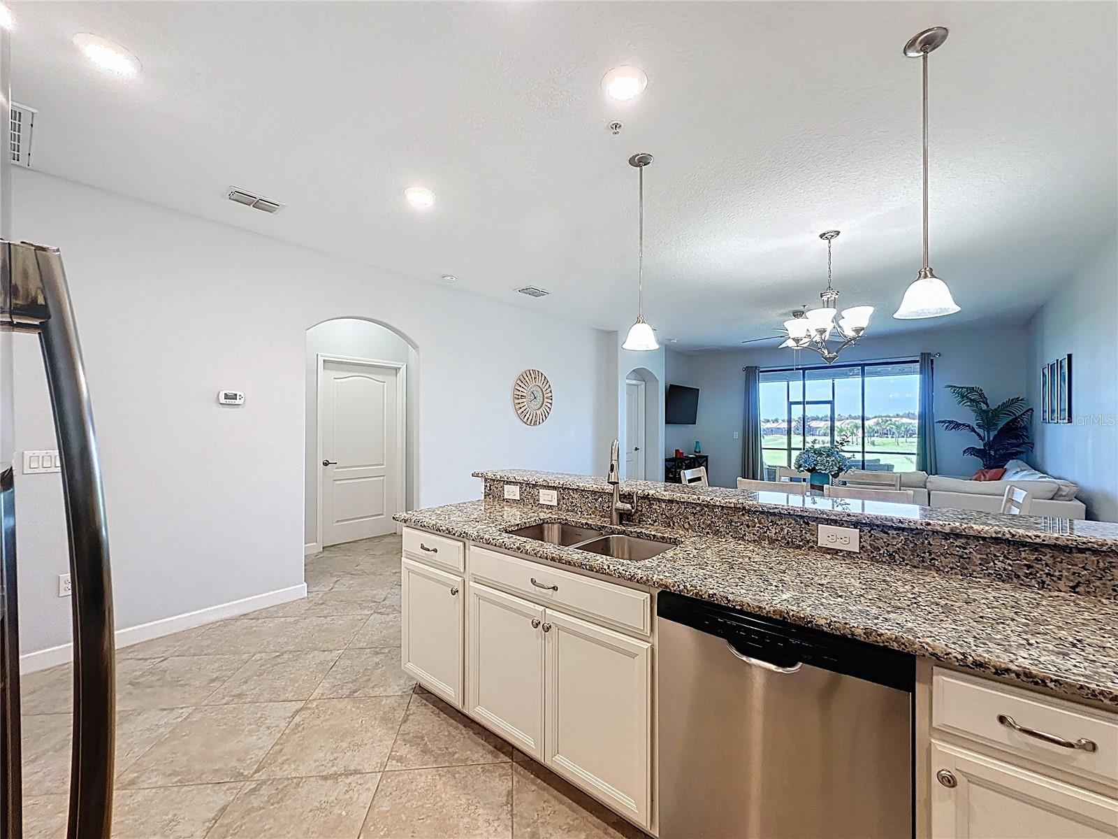 Image 16 of 61 For 8916 Azalea Sands Lane