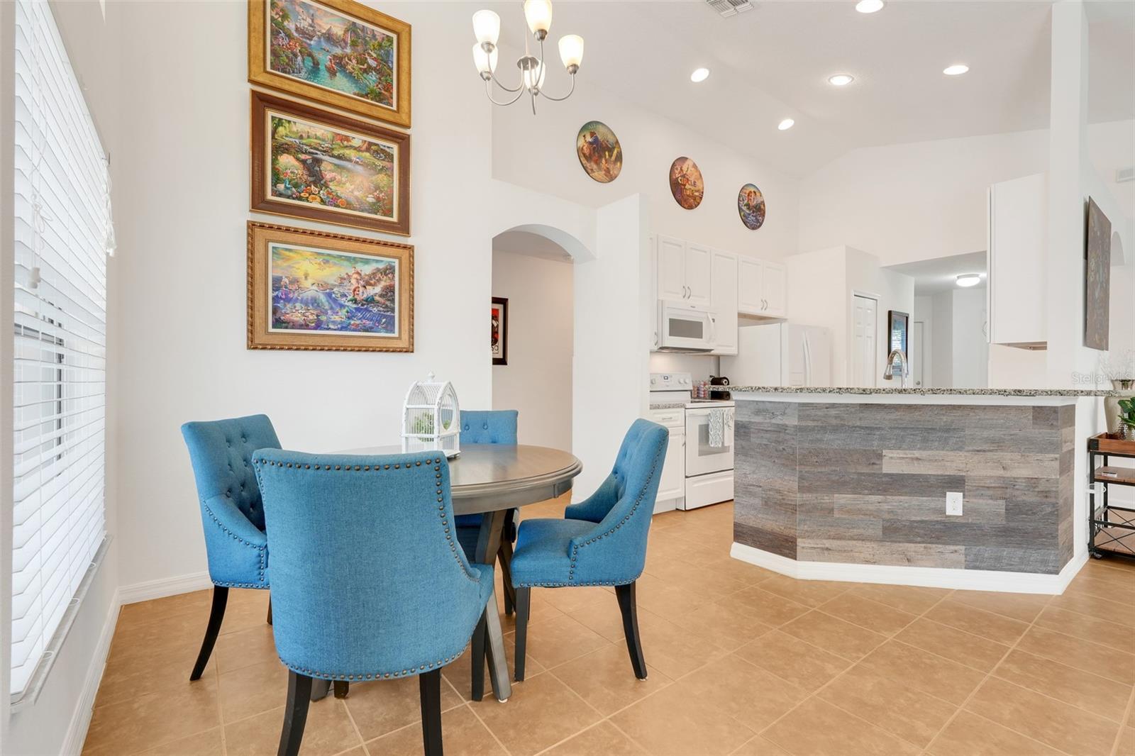 Image 11 of 50 For 2521 Rosemont Circle