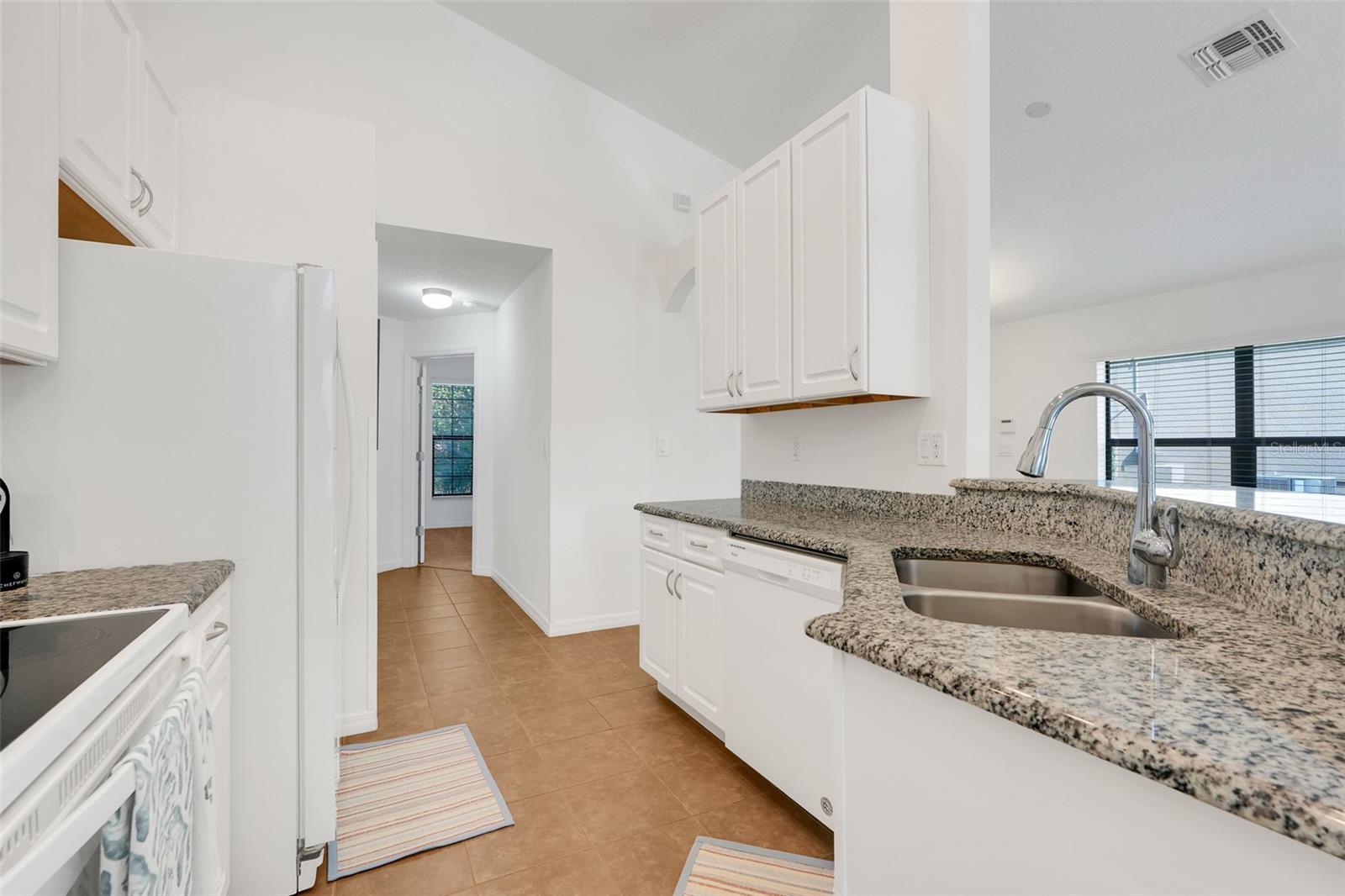 Image 12 of 50 For 2521 Rosemont Circle