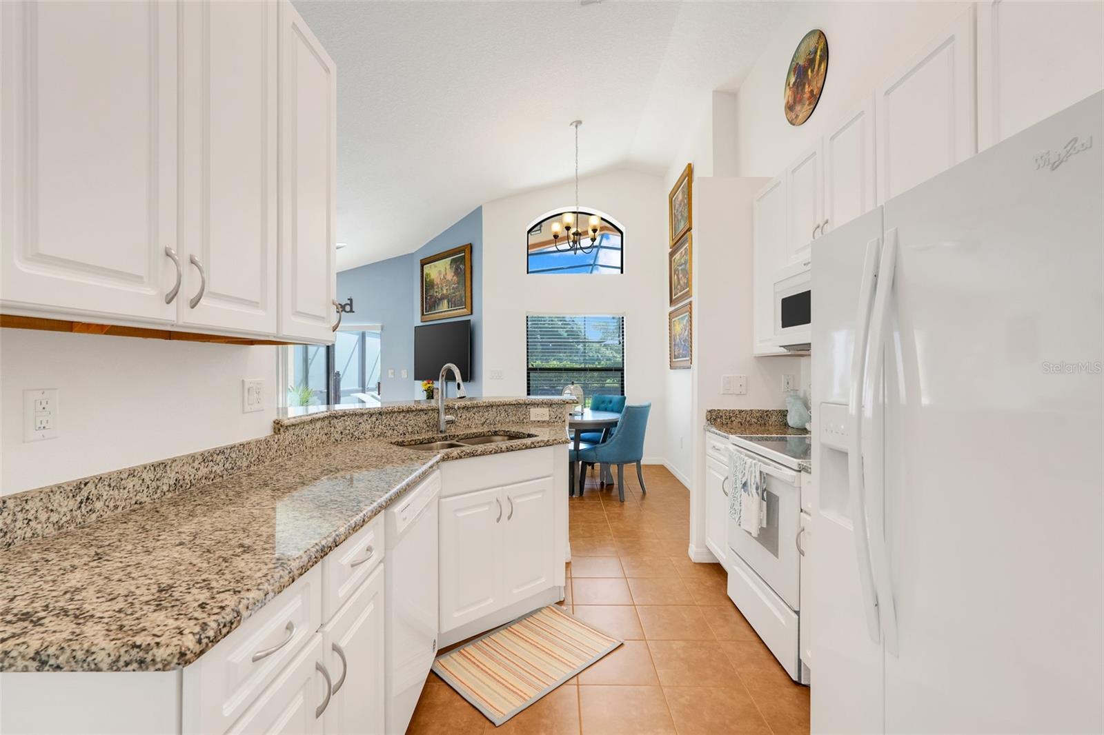 Image 13 of 50 For 2521 Rosemont Circle