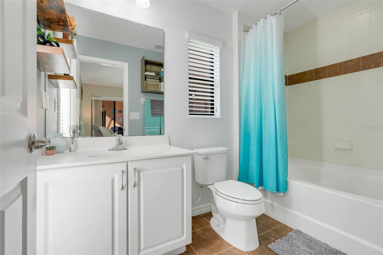 Image 18 of 50 For 2521 Rosemont Circle
