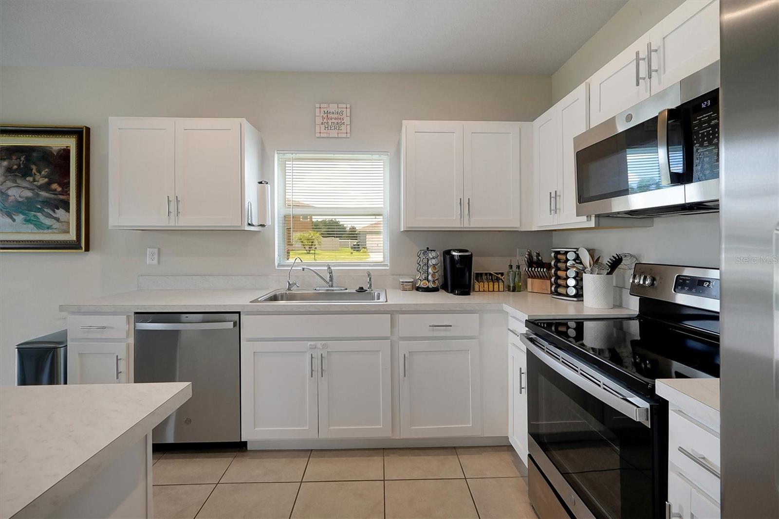 Image 10 of 39 For 524 Lucerne Blvd