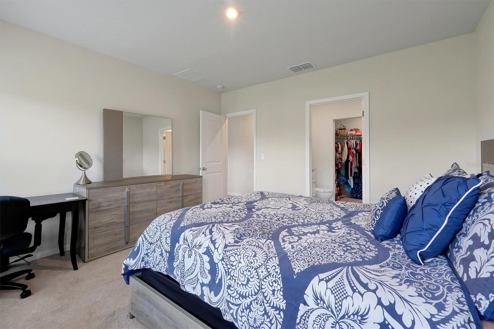 Image 16 of 39 For 524 Lucerne Blvd