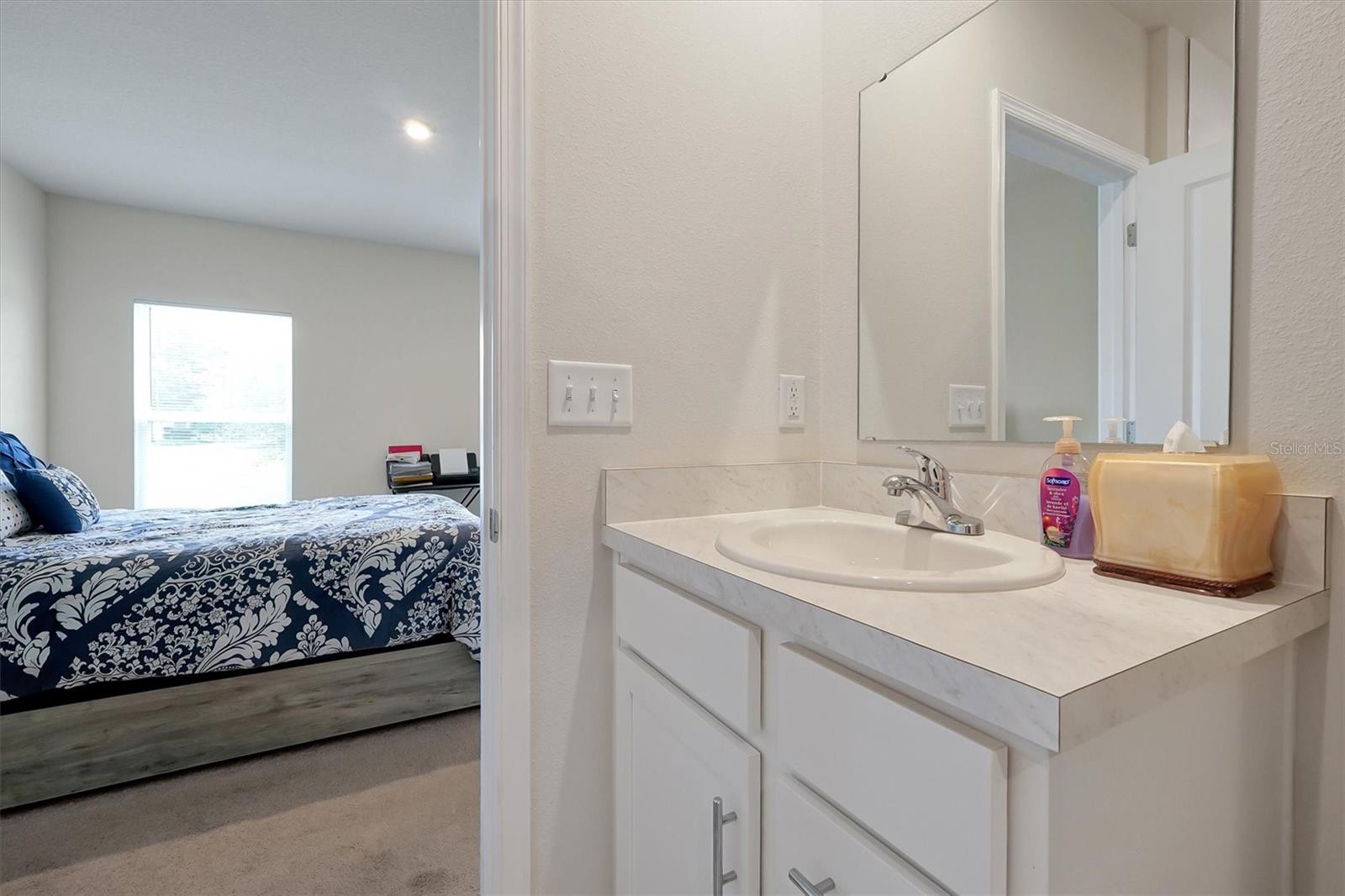 Image 17 of 39 For 524 Lucerne Blvd