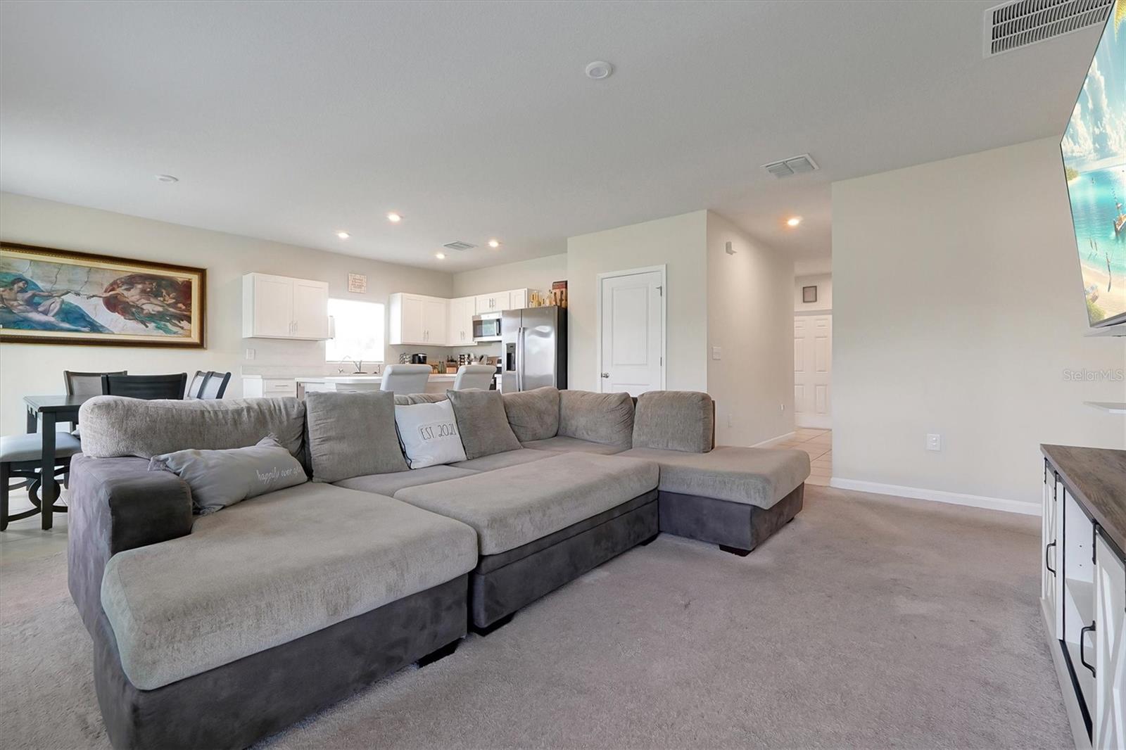 Image 7 of 39 For 524 Lucerne Blvd