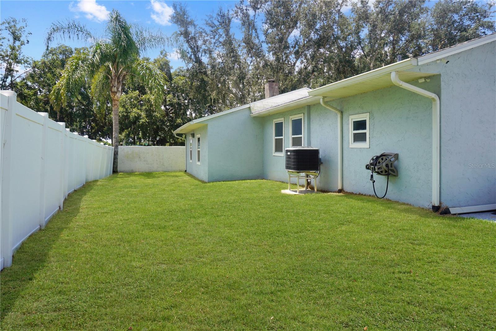Image 4 of 17 For 222 Citrus Drive