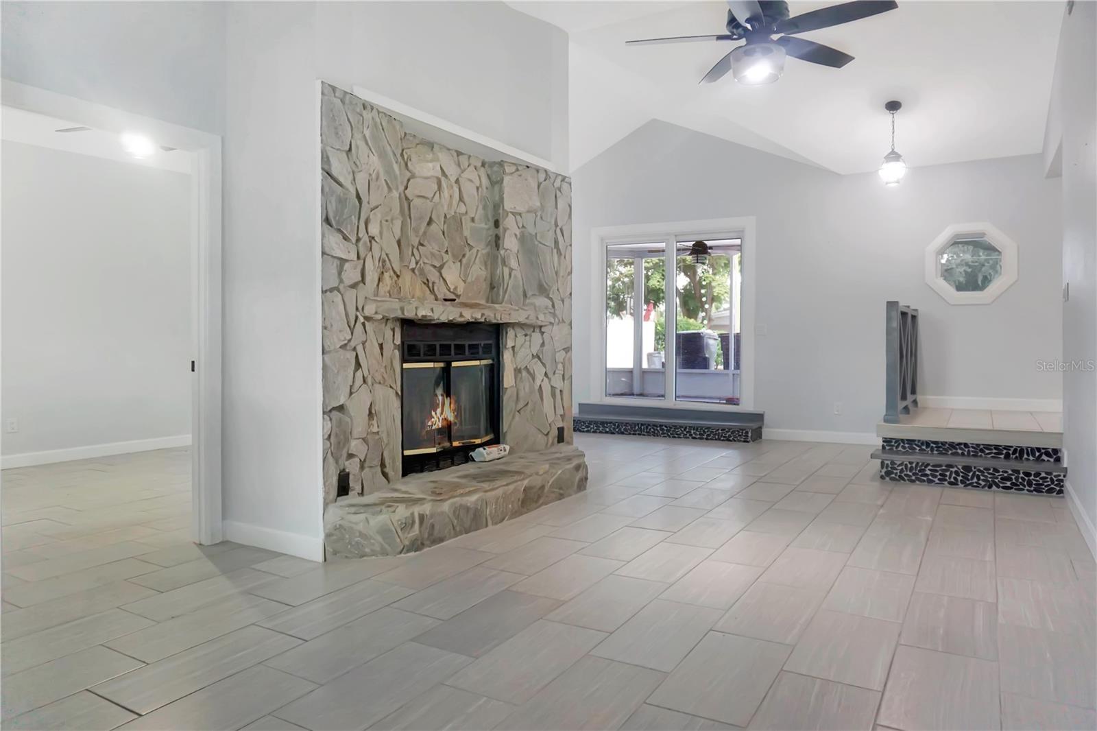 Image 8 of 17 For 222 Citrus Drive