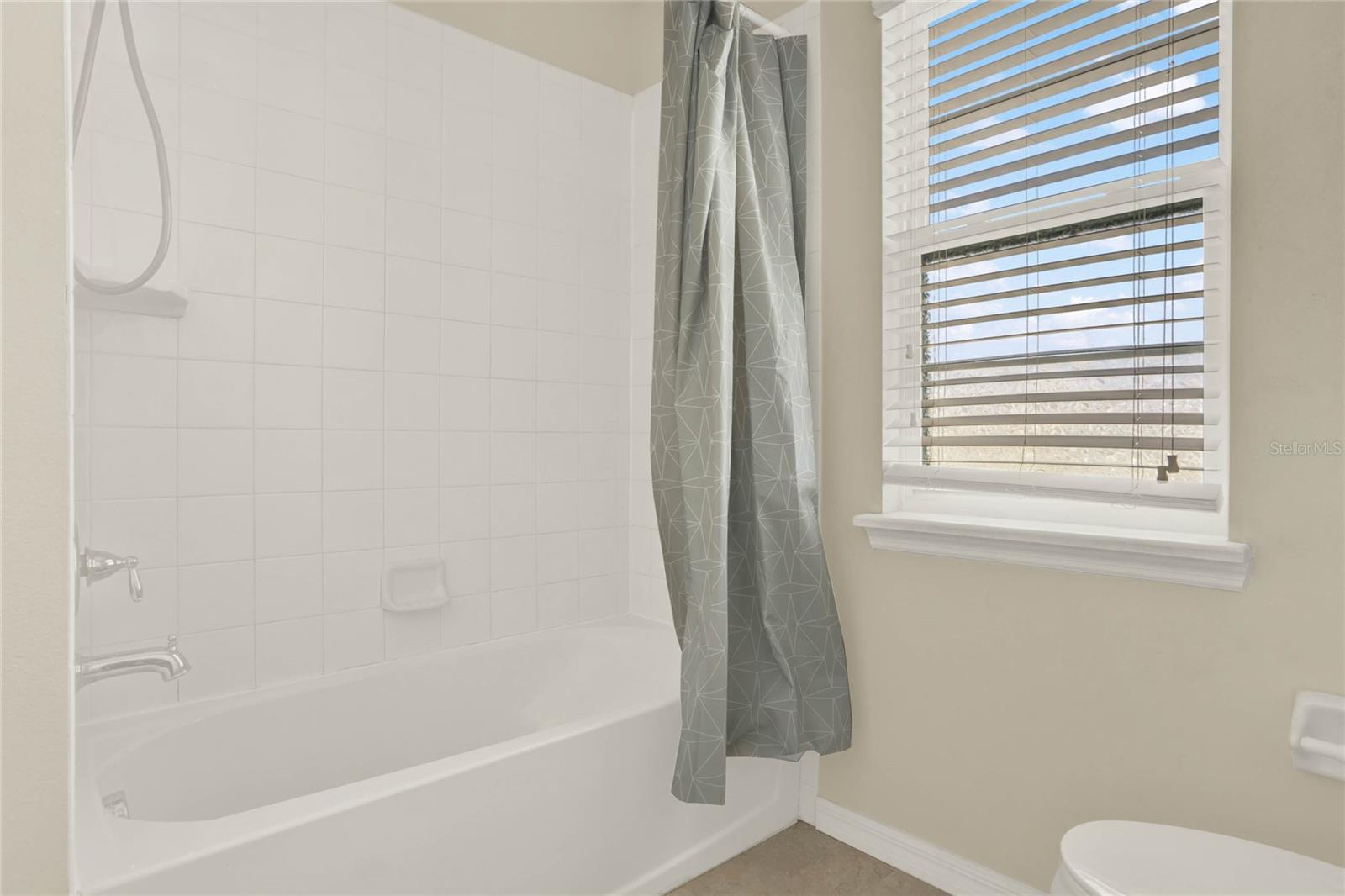 Image 17 of 47 For 2200 Rapollo Drive