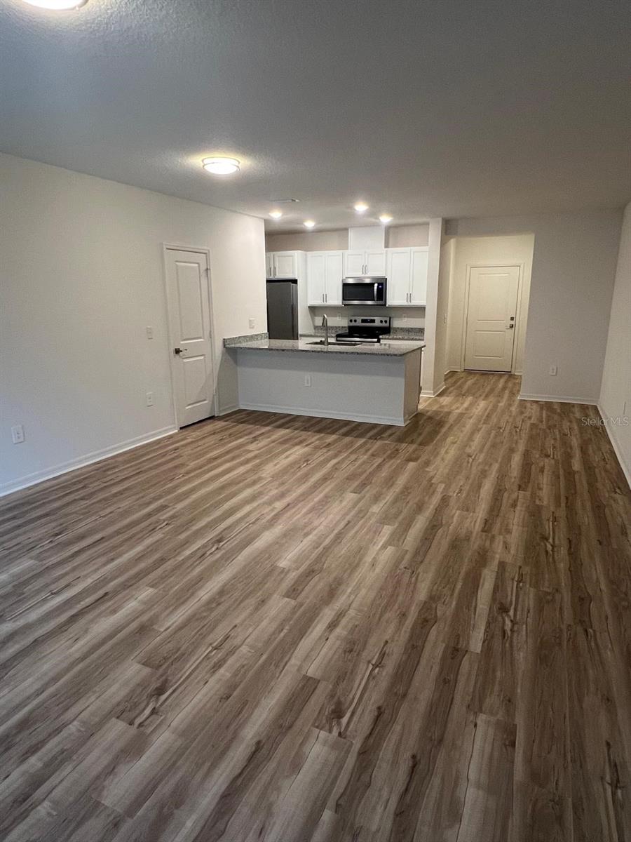 Image 4 of 20 For 782 Stoney Point Circle
