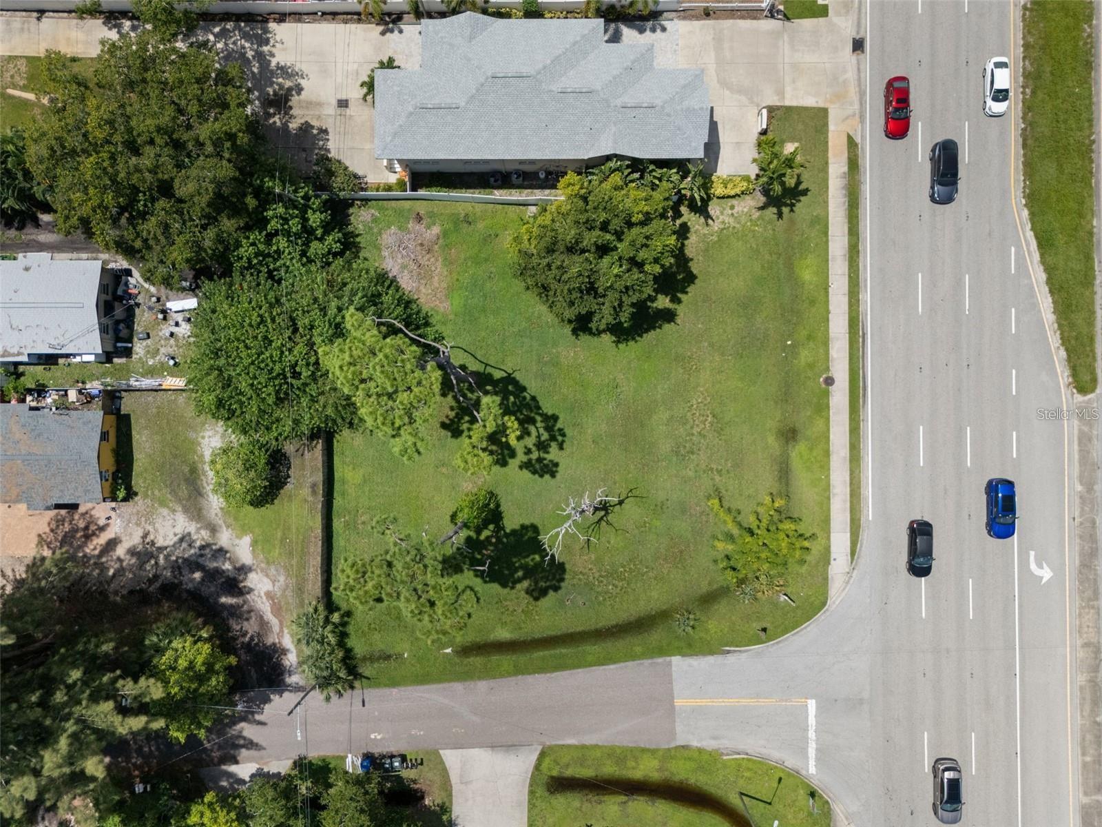 Image 9 of 14 For 0 Roosevelt Boulevard #4