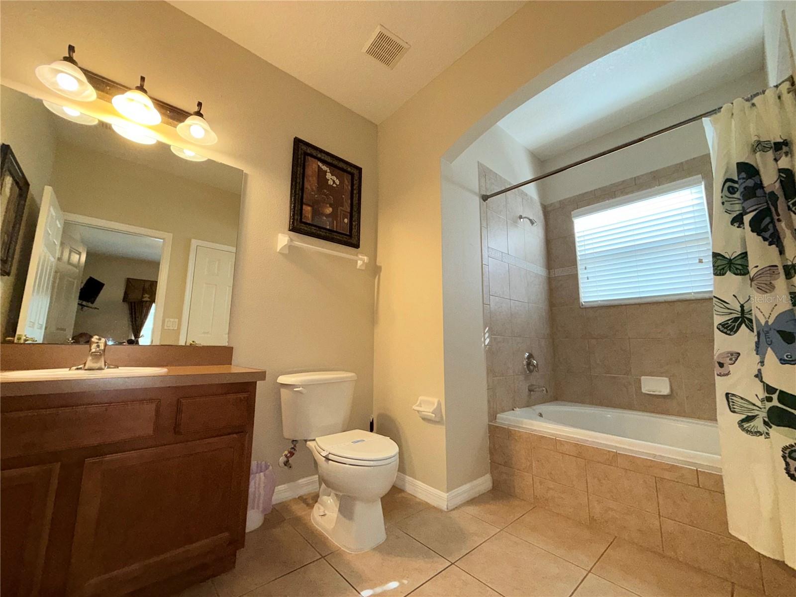 Image 19 of 28 For 8031 Acadia Estates Court