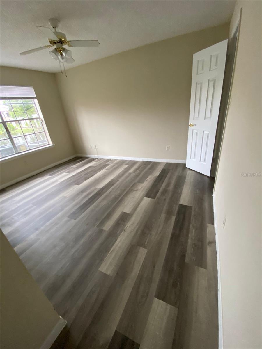 Image 4 of 16 For 5501 Rosebriar Way 108