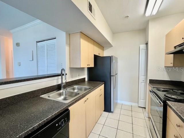 Image 7 of 13 For 770 Siena Palm Drive 207