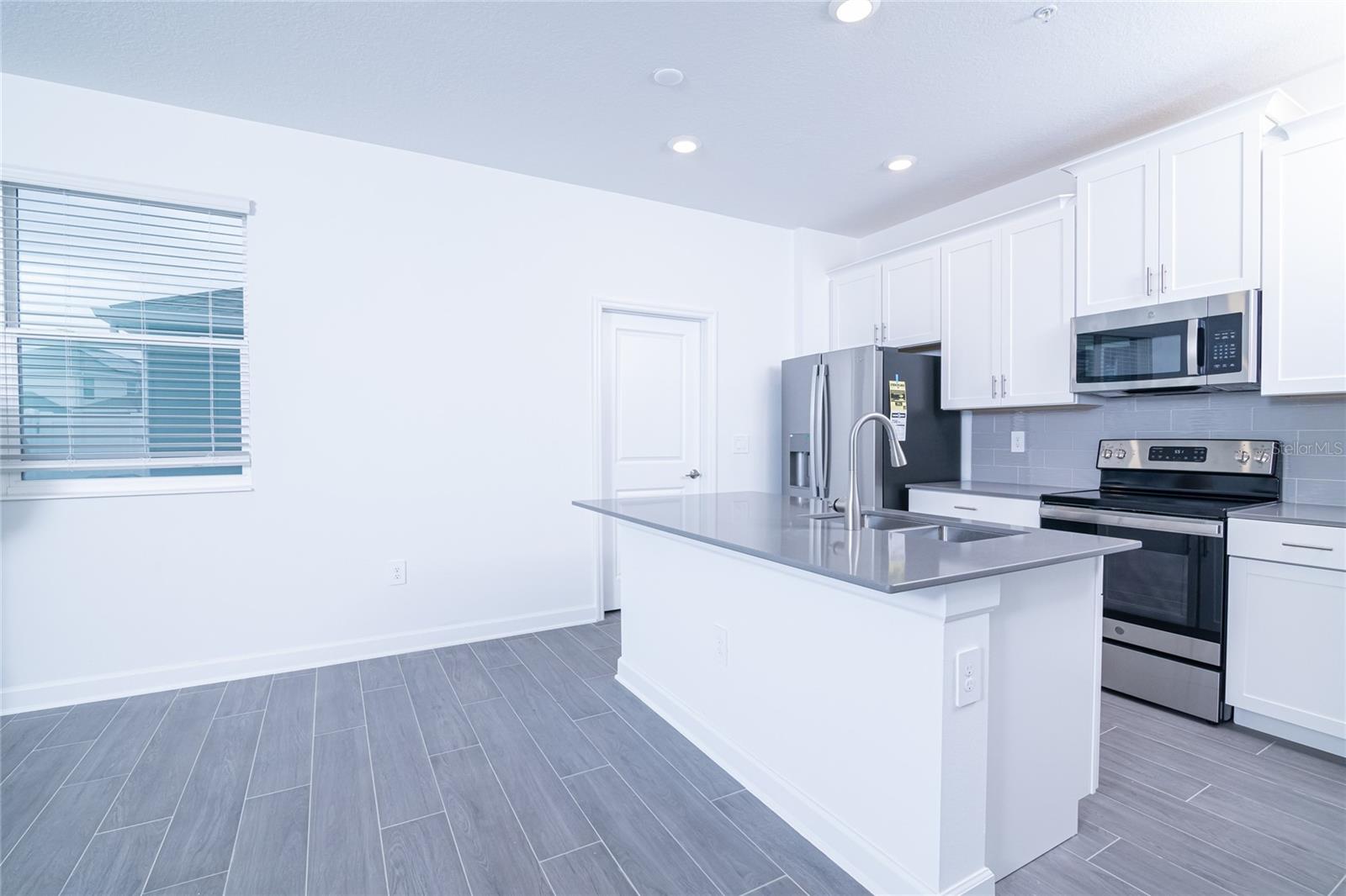 Image 7 of 43 For 11778 Boldface Drive