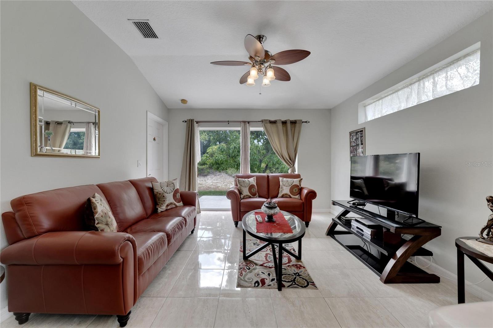 Image 4 of 27 For 8524 Corinthian Way