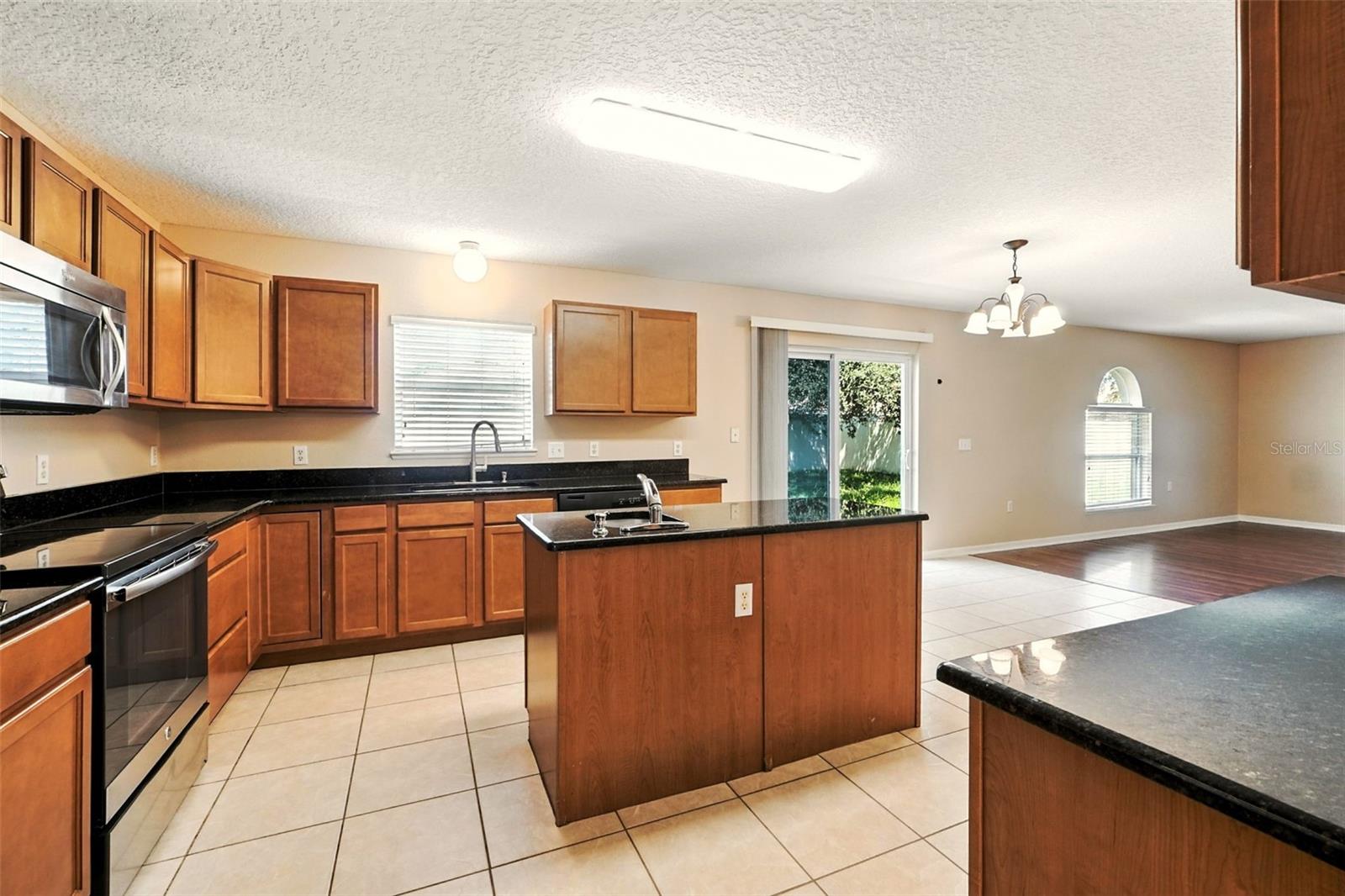 Image 17 of 43 For 4720 Salamander Street