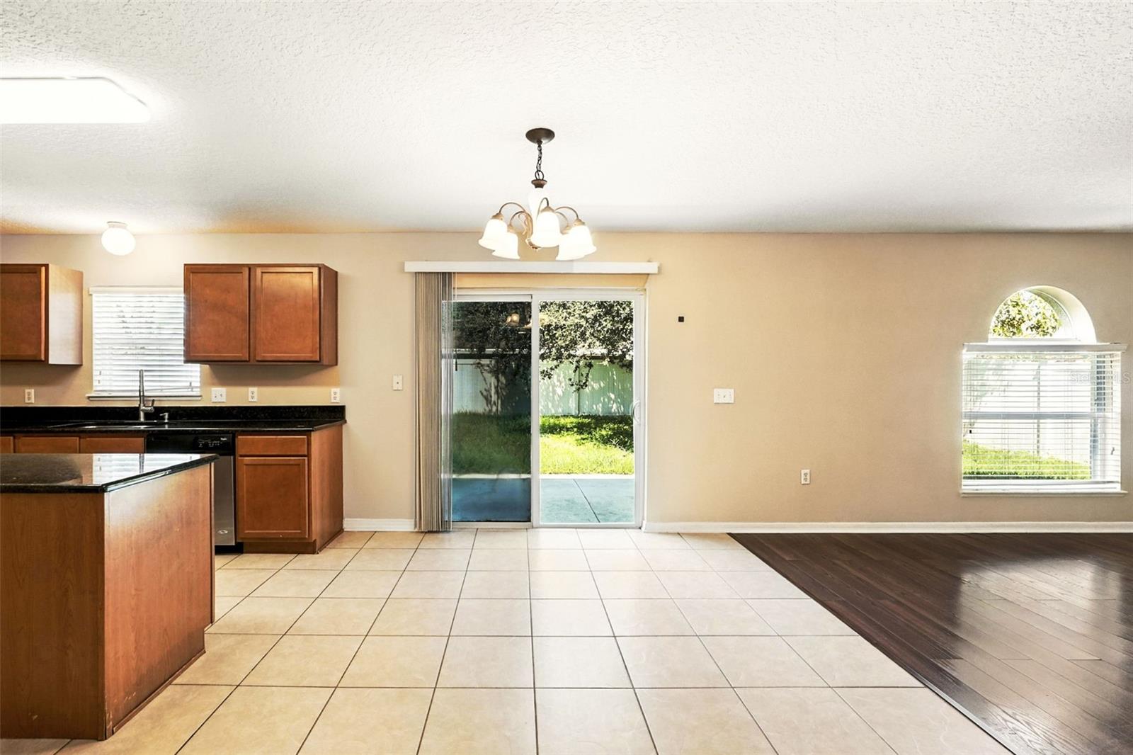 Image 19 of 43 For 4720 Salamander Street