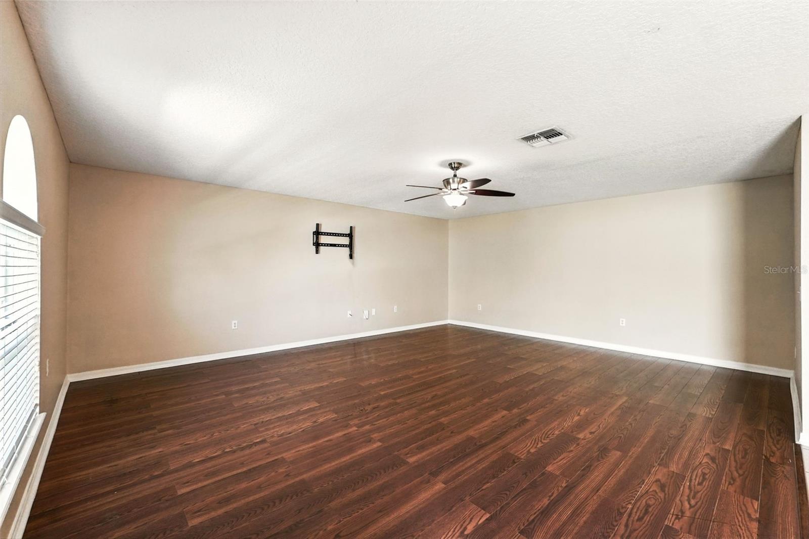 Image 24 of 43 For 4720 Salamander Street